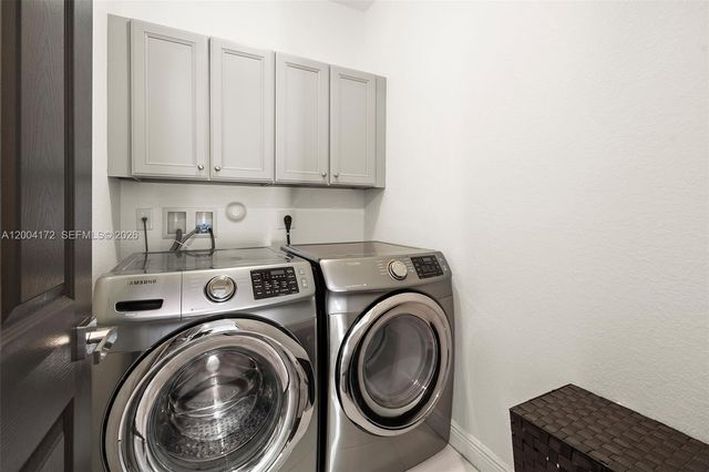 9890 NW 86th Terrace, Doral, FL 33178