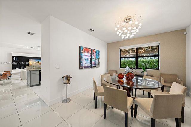 9890 NW 86th Terrace, Doral, FL 33178