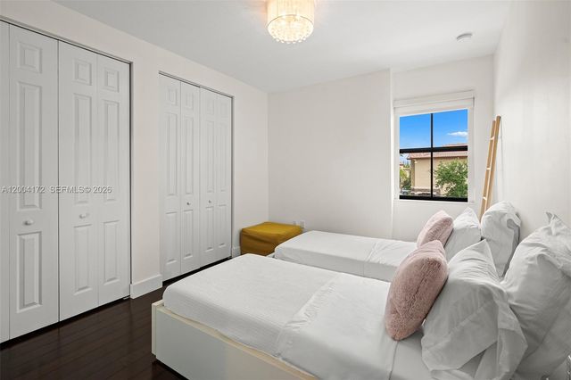 9890 NW 86th Terrace, Doral, FL 33178