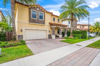 9890 NW 86th Terrace, Doral, FL 33178
