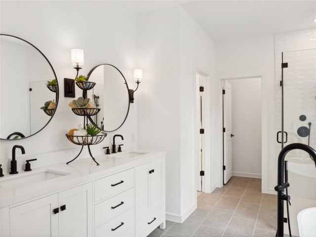 931 Tarkington Timbers Drive, Cleveland, TX 77327