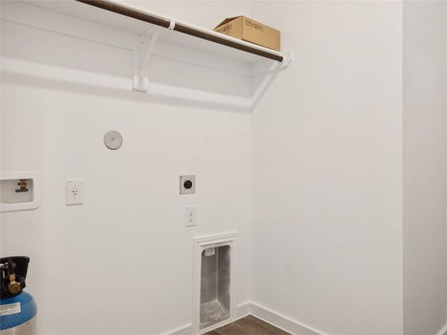 931 Tarkington Timbers Drive, Cleveland, TX 77327