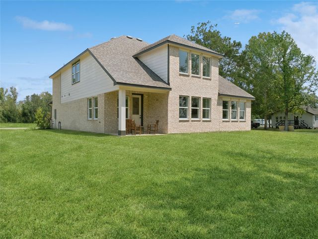 931 Tarkington Timbers Drive, Cleveland, TX 77327