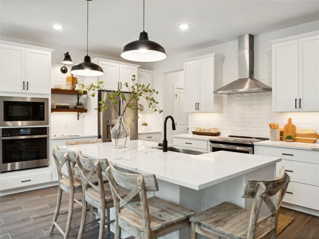 931 Tarkington Timbers Drive, Cleveland, TX 77327