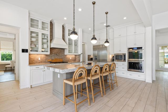 8001 SE Old Plantation Circle, Jupiter, FL 33458