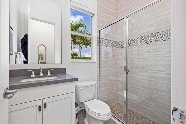 8001 SE Old Plantation Circle, Jupiter, FL 33458