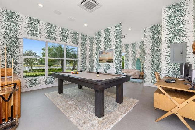 8001 SE Old Plantation Circle, Jupiter, FL 33458