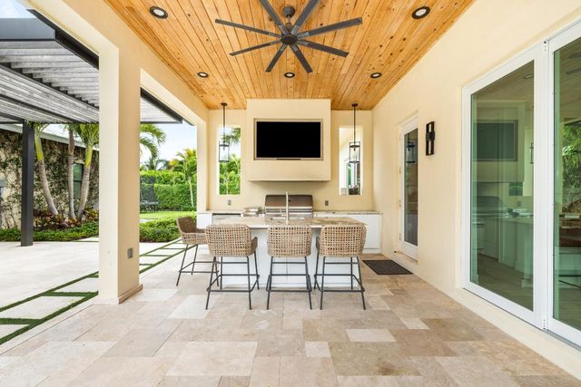 8001 SE Old Plantation Circle, Jupiter, FL 33458