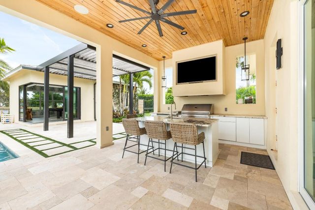 8001 SE Old Plantation Circle, Jupiter, FL 33458