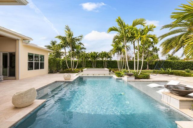 8001 SE Old Plantation Circle, Jupiter, FL 33458