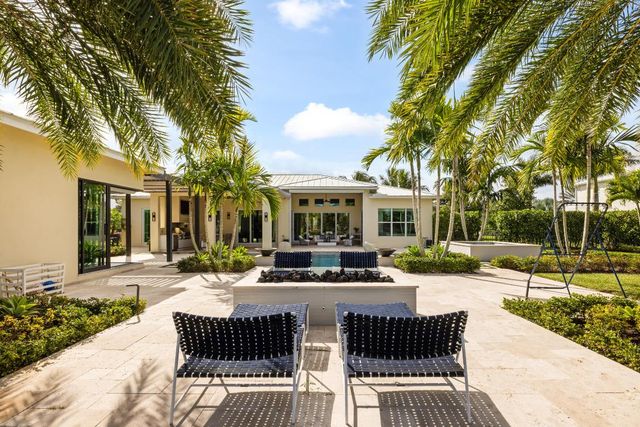 8001 SE Old Plantation Circle, Jupiter, FL 33458