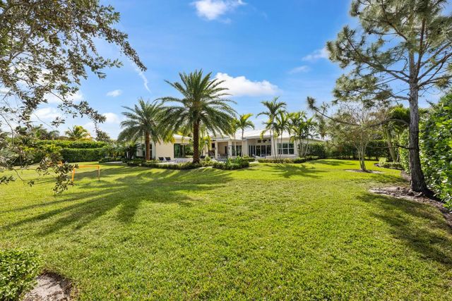 8001 SE Old Plantation Circle, Jupiter, FL 33458