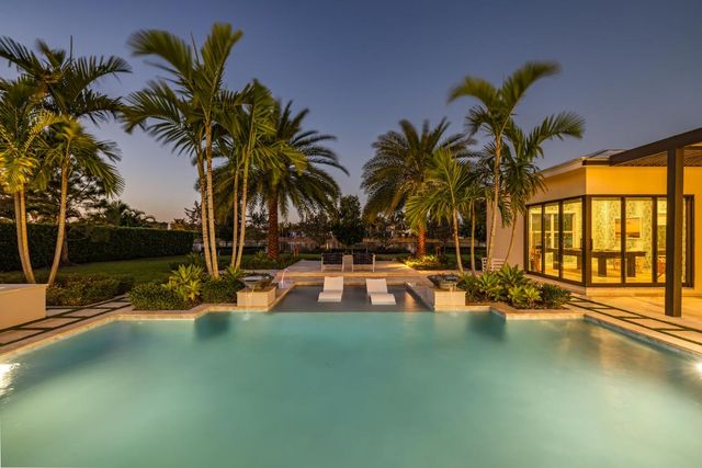 8001 SE Old Plantation Circle, Jupiter, FL 33458