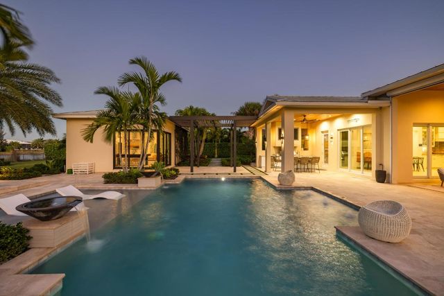 8001 SE Old Plantation Circle, Jupiter, FL 33458