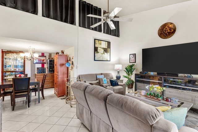 2561 Boundbrook Boulevard 209, Palm Springs, FL 33406