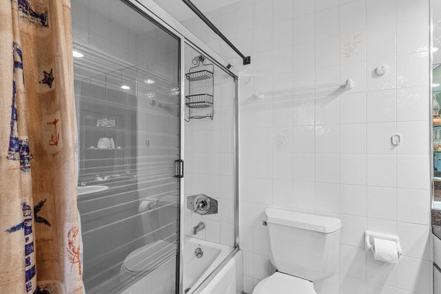 2561 Boundbrook Boulevard 209, Palm Springs, FL 33406