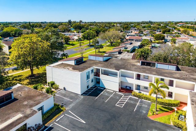 2561 Boundbrook Boulevard 209, Palm Springs, FL 33406