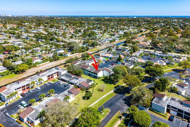 2561 Boundbrook Boulevard 209, Palm Springs, FL 33406