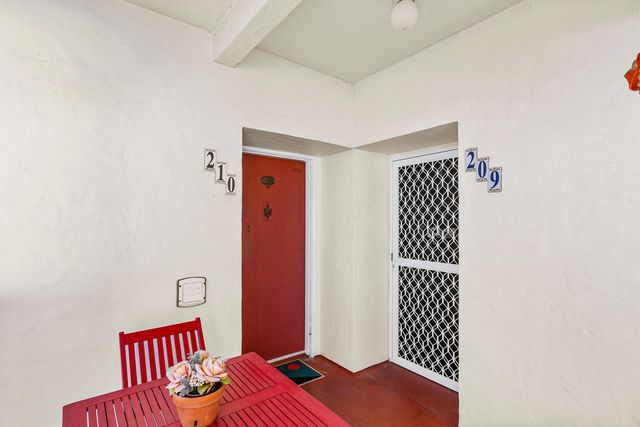 2561 Boundbrook Boulevard 209, Palm Springs, FL 33406