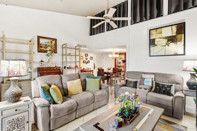 2561 Boundbrook Boulevard 209, Palm Springs, FL 33406