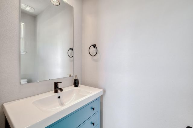 340 Black Opal DR, Jarrell, TX 76537