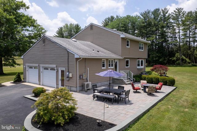 56 VALLEY RD, Lambertville, NJ 08530
