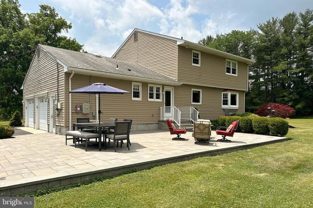 56 VALLEY RD, Lambertville, NJ 08530