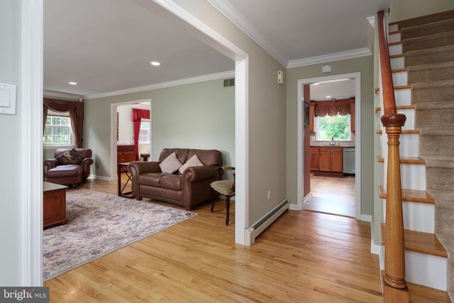 56 VALLEY RD, Lambertville, NJ 08530
