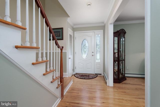 56 VALLEY RD, Lambertville, NJ 08530