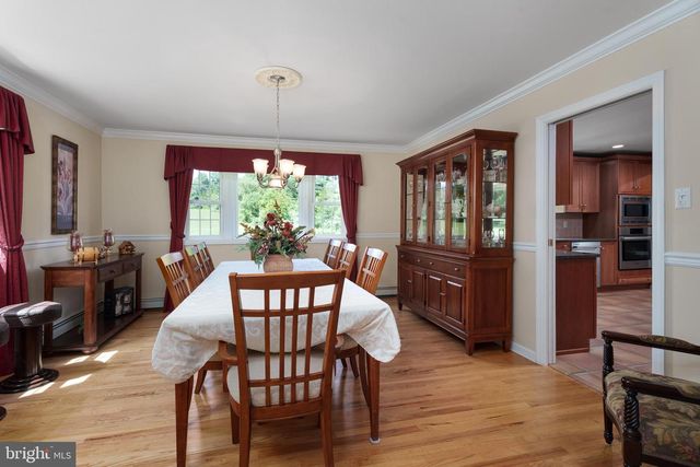56 VALLEY RD, Lambertville, NJ 08530