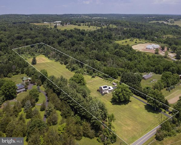56 VALLEY RD, Lambertville, NJ 08530
