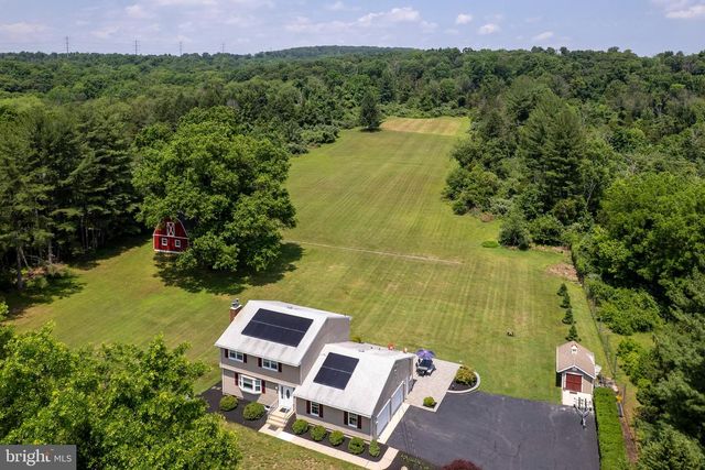 56 VALLEY RD, Lambertville, NJ 08530