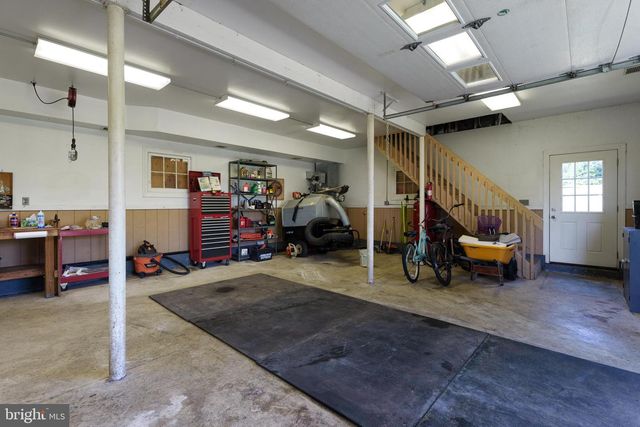 56 VALLEY RD, Lambertville, NJ 08530