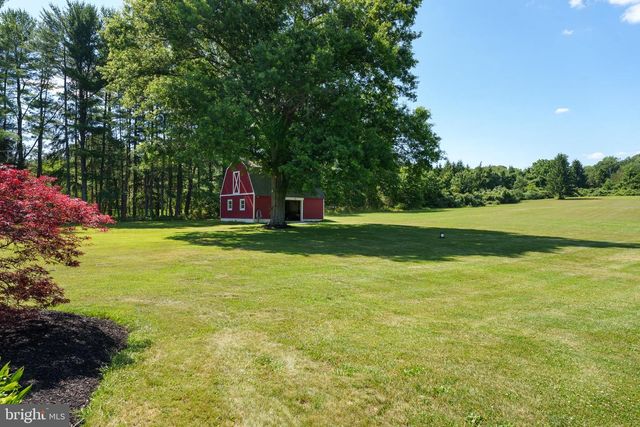 56 VALLEY RD, Lambertville, NJ 08530