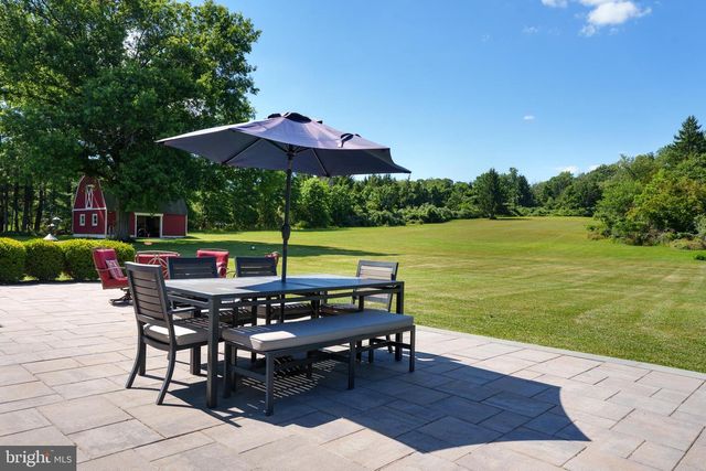 56 VALLEY RD, Lambertville, NJ 08530
