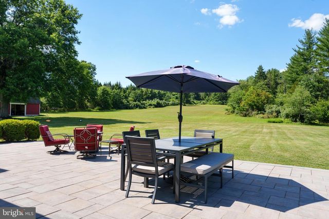 56 VALLEY RD, Lambertville, NJ 08530