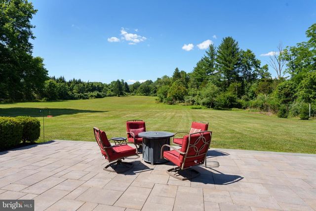 56 VALLEY RD, Lambertville, NJ 08530