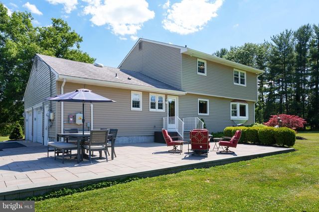 56 VALLEY RD, Lambertville, NJ 08530