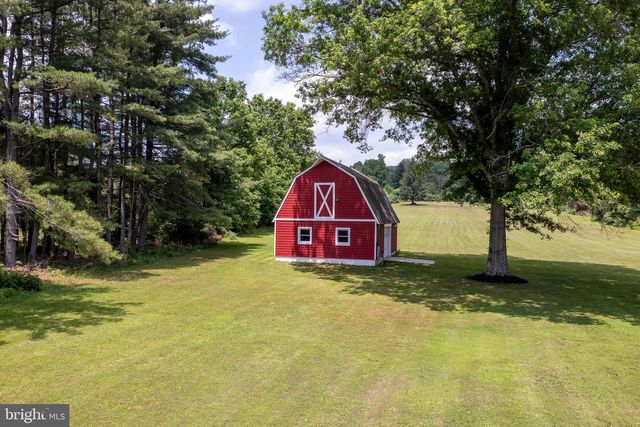 56 VALLEY RD, Lambertville, NJ 08530