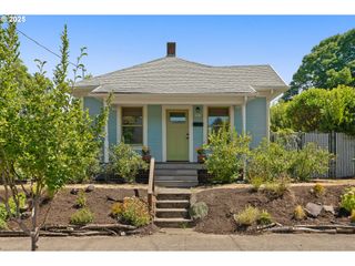 9815 N CENTRAL St, Portland, OR 97203