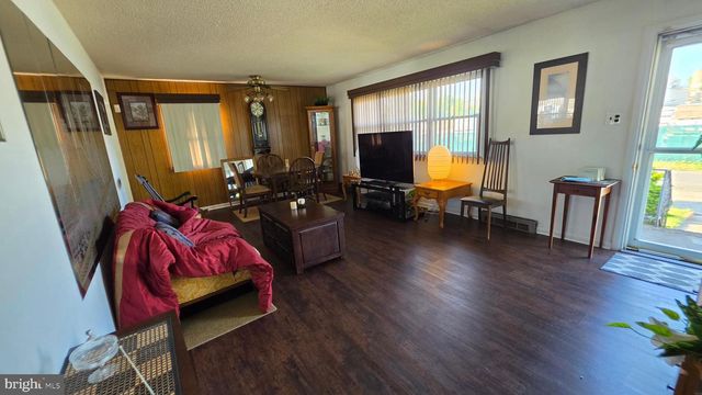 141 GANTT AVE, Woodbury Heights, NJ 08097