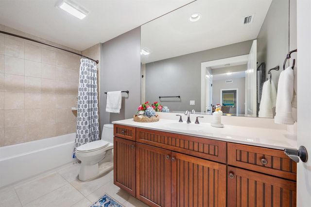 814 S Bay Colony Dr Drive S, Juno Beach, FL 33408