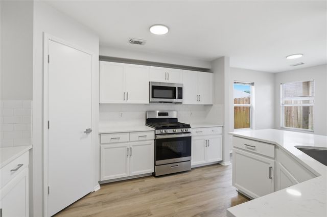 19810 River Breeze Drive, Tomball, TX 77375