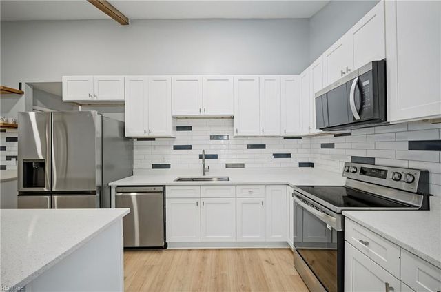 1856 Haviland DR, Virginia Beach, VA 23454
