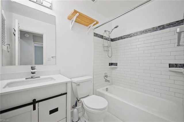 1856 Haviland DR, Virginia Beach, VA 23454