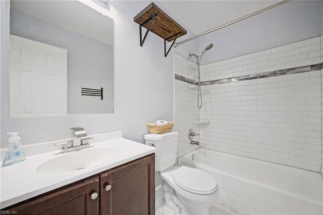 1856 Haviland DR, Virginia Beach, VA 23454