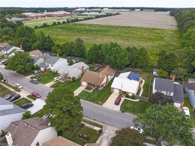 1856 Haviland DR, Virginia Beach, VA 23454