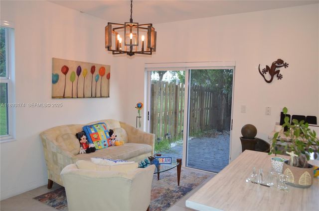 2744 SE 19th Street, Homestead, FL 33035
