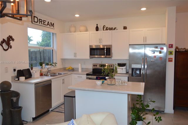 2744 SE 19th Street, Homestead, FL 33035