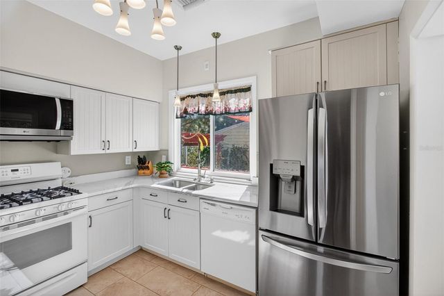 3030 8TH AVENUE N, St Petersburg, FL 33713